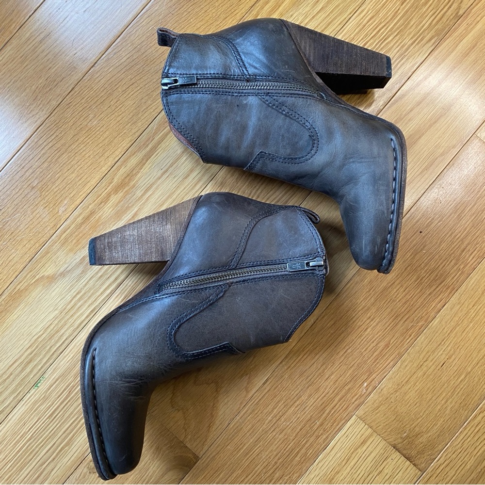 Frye Madeline Short Moto Leather Smoke Gray Ankle Bootie Women's Boots Size‎ 9 - Picture 5 of 9